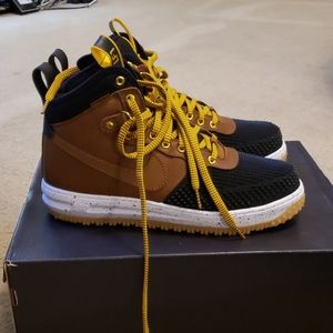 Lunar force 1 duckboot